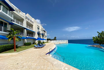 Fantastic 3 bedroom Oceanfront Apartment