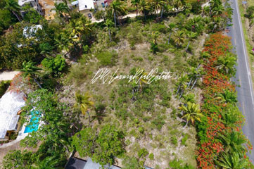 Commercial lot on main highway, close to downtown Sosua