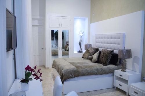 #2 Extraordinary 10 Bedroom Mansion with Ocean View