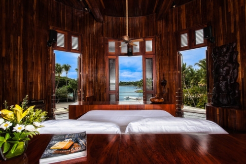 #7 Magnificent beachfront villa in prestigious location