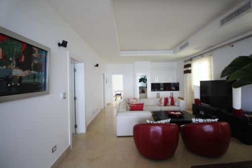 #3 Amazing 5 bedroom oceanfront penthouse in great location