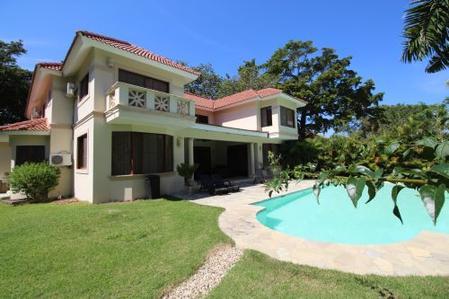 #9 Superb two storey villa with 6 bedrooms close to the beach