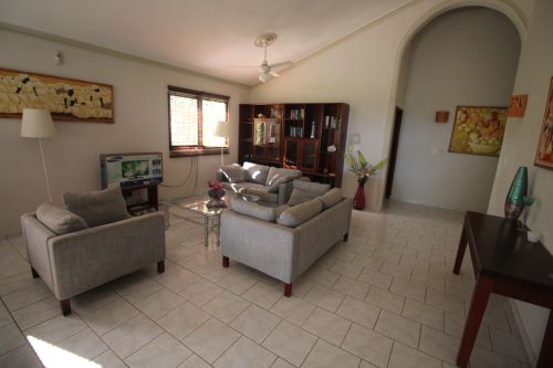 #4 Beachfront house in a gated community greatly reduced