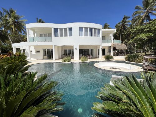 #1 Modern beachfront mansion with 5 bedrooms for sale