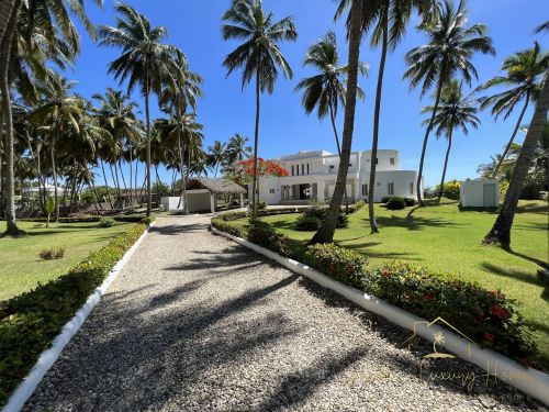 #2 Modern beachfront mansion with 5 bedrooms for sale