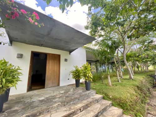 #10 Ultra Modern Glass Villa in Jamao