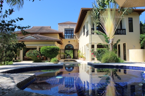 #0 Luxury Caribbean home situated in a perfect location