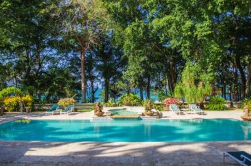 Magnificent oceanfront villa in prestigious location Cabarete