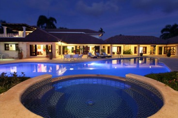 Luxury mansion with magnificent tropical garden in Casa de Campo