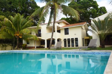 Gorgeous Ocean Front 4 Bedroom Villa with Guest House - Sosua