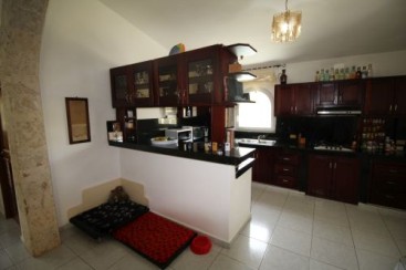 Great family home in quiet gated community with ocean view