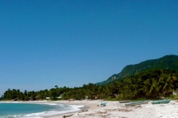 Unique beach property with river access in Barahona