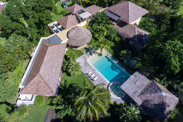 Luxury 6 bedroom Mansion for sale in a prestigous community