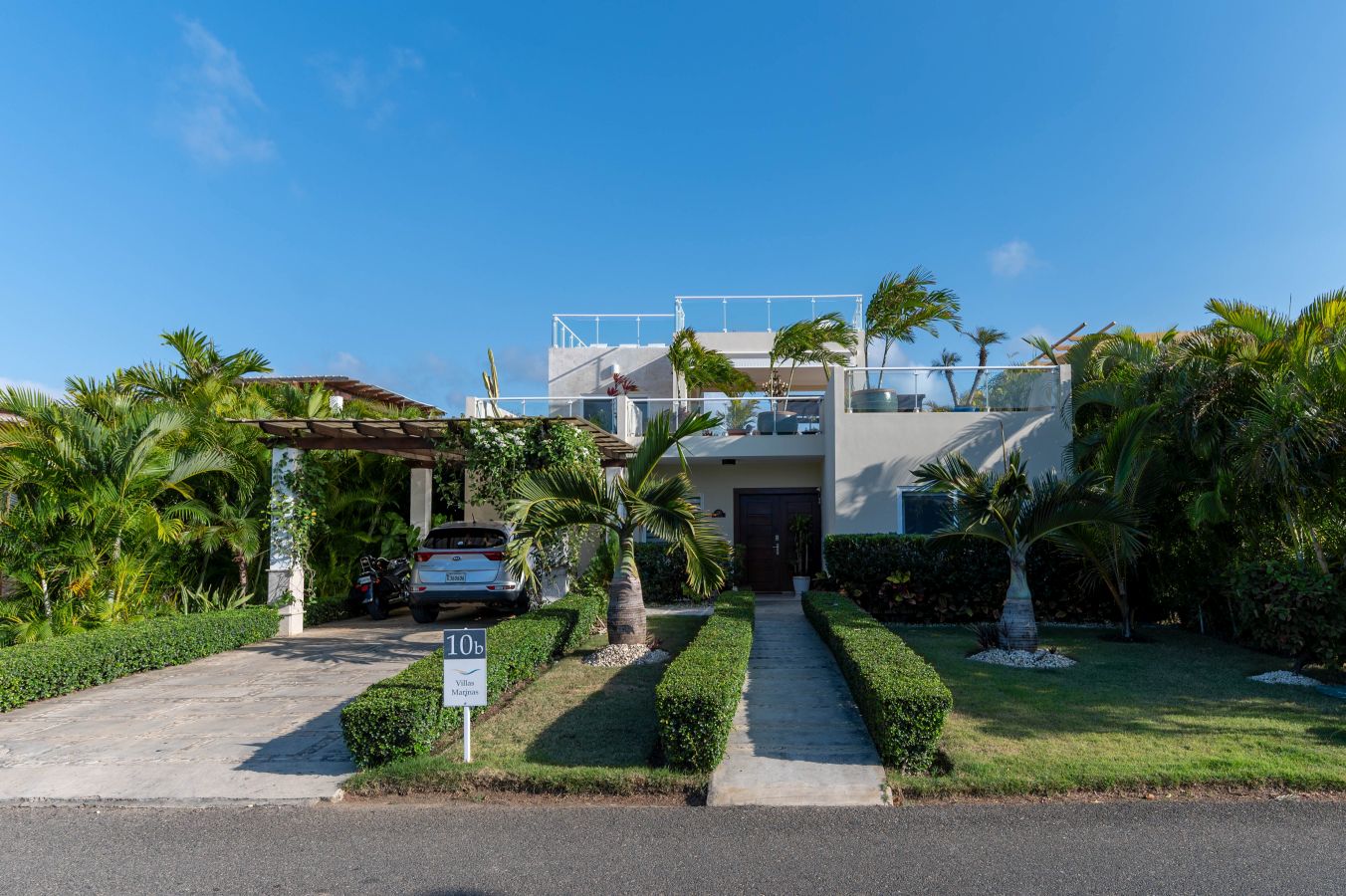 Modern 3 bedroom villa with roof terrace and Pool inside Ocean Village — Sosua, Dominican Republic