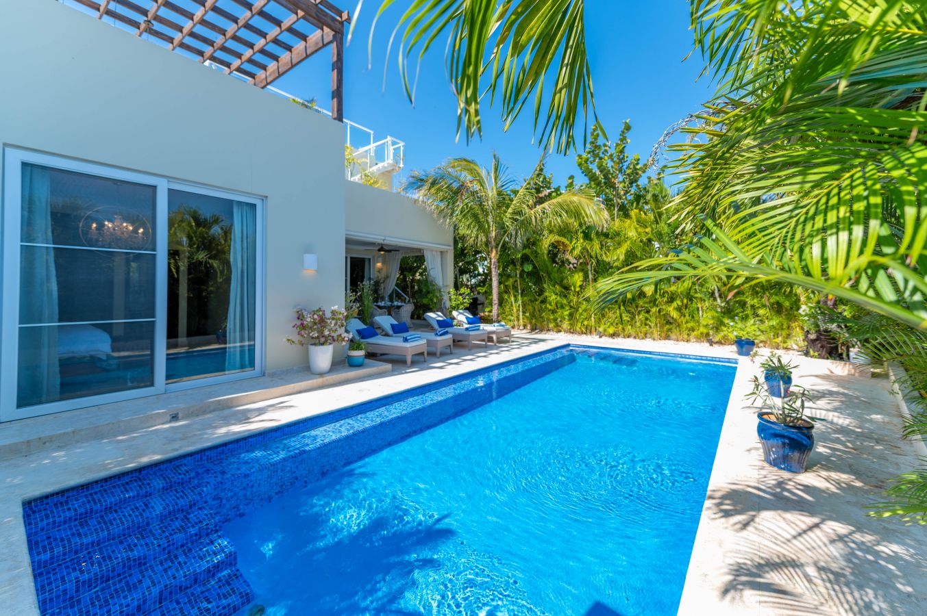 Modern 3 bedroom villa with roof terrace and Pool inside Ocean Village — Sosua, Dominican Republic