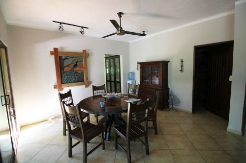 #4 Individual family home with pool close to beach