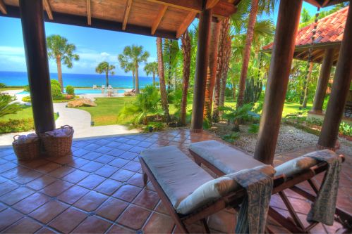 #0 Beachfront Mansion with 5 bedrooms in a perfect location