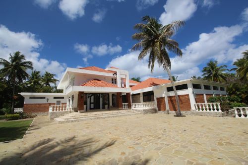 #1 Superb luxury villa with excellent rental potential - Cabarete Real Estate