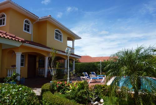 #3 Adorable family house with great ocean view