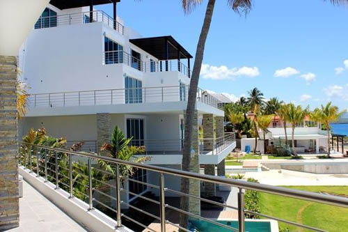 #5 Luxury Beachfront Condos for Rent