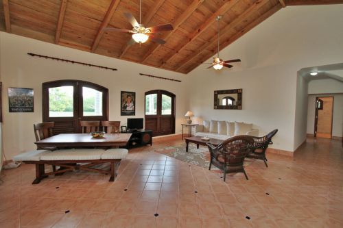 #5 Gorgeous 6 bedroom Villa inside beachfront community