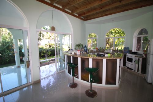 #3 Villa with 2 guest-houses and swimming-pool on a beautiful beach