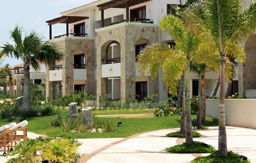 #4 New condos at the Las Iguanas Golf Course Cap Cana