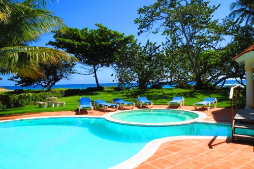 #3 Magnificent beachfront villa with good rental income