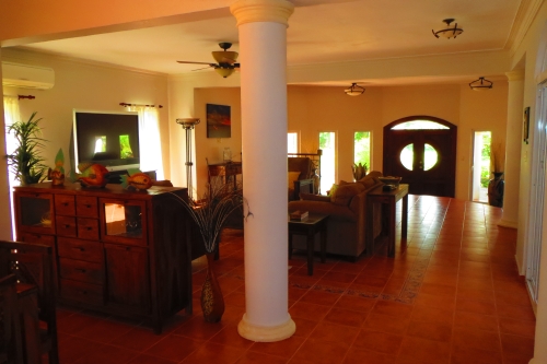 #5 Magnificent beachfront villa with good rental income