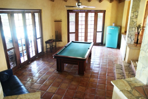 #3 Lovely 4 bedroom villa in popular gated beachside community