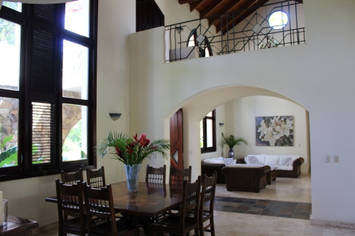 #4 Gorgeous two storey villa with six bedrooms in superb location