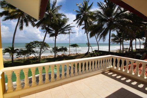 #6 Beautifully designed beachfront villa with spacious accommodation