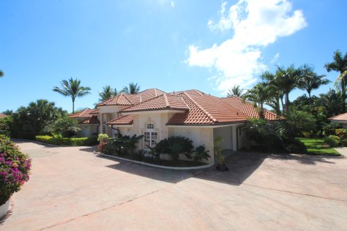 #2 Lovely villa in popular gated community