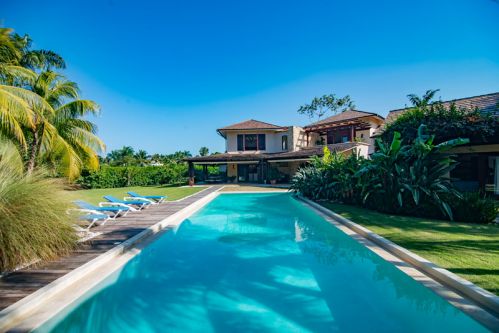 #15 Luxury villa inside an exclusive beachfront resort