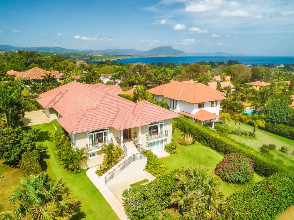 #8 Luxury 5-Bedroom Tropical Villa with Ocean Views in Gated Community