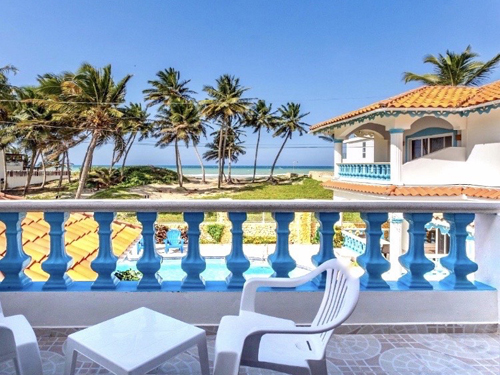 #1 Spacious villa with ocean view just steps from the beach 