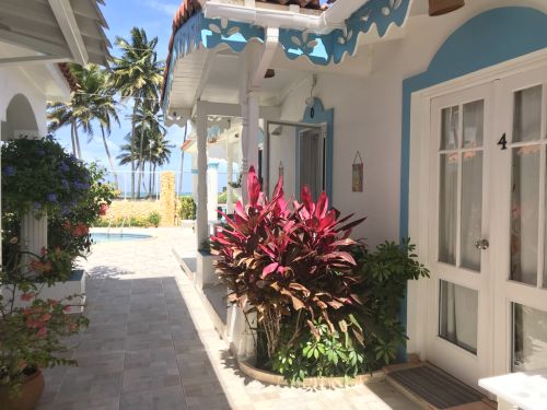#2 Spacious villa with ocean view just steps from the beach 