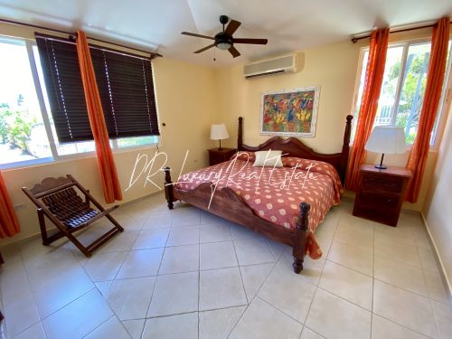 #6 A great income producing waterfront villa with great rental history!