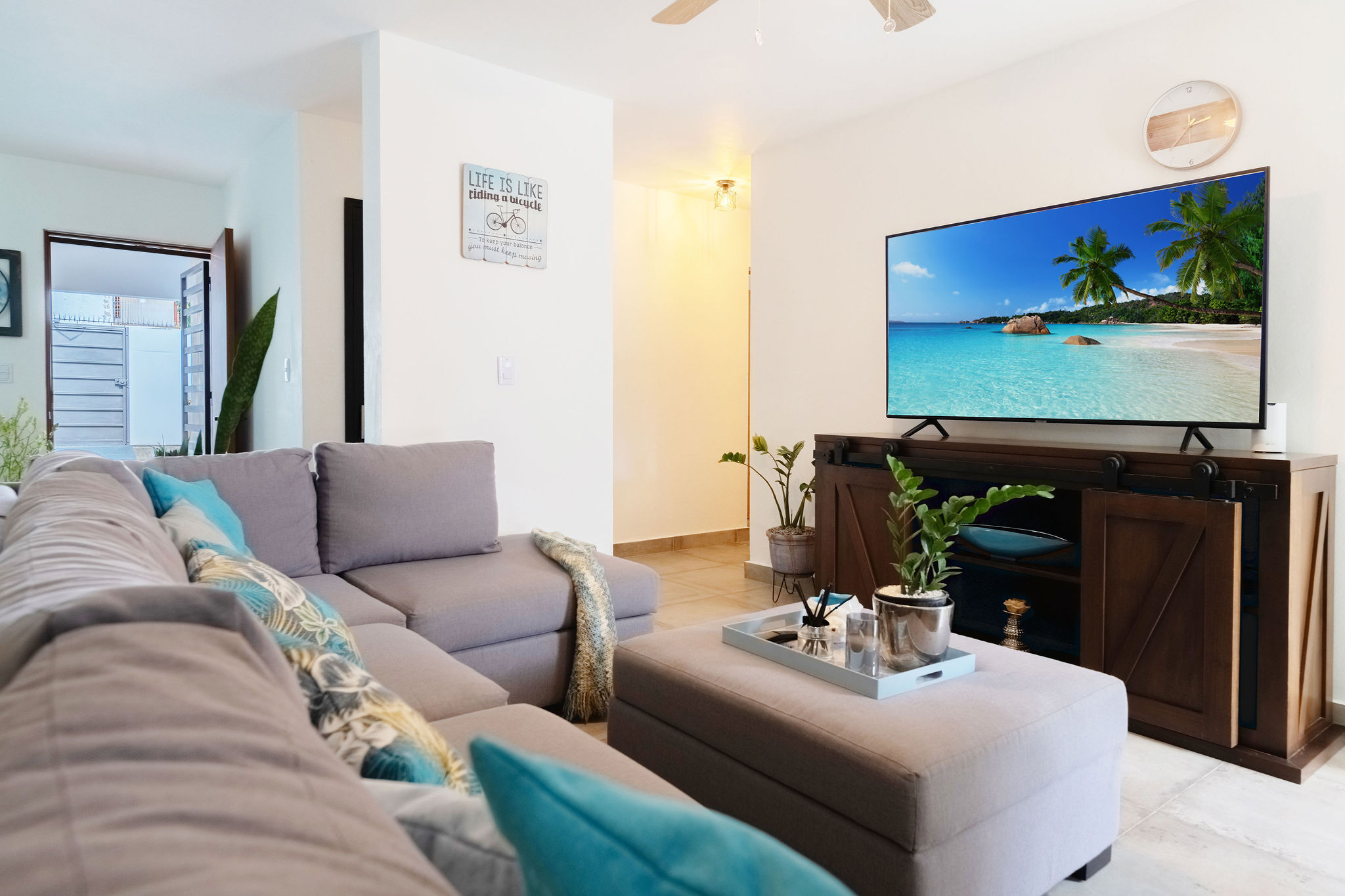 Villa Sunrise | 7BR + Pool in the heart of Sosua — Sosua, Dominican Republic