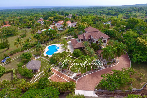#2 Luxury mansion with magnificent tropical garden