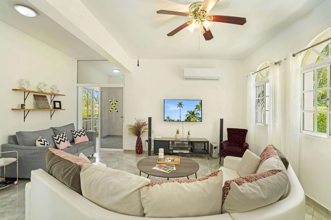 Villa for Sale in Sosúa | Gated Community | 3 Bed, 2.5 Bath, 1,075 m² Lot — Sosua, Dominican Republic
