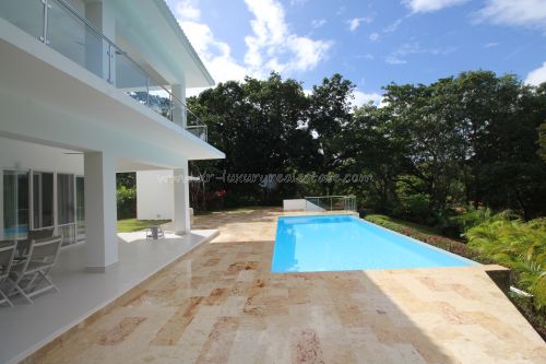 #1 Huge Modern Familiy Villa with Pool in gated development