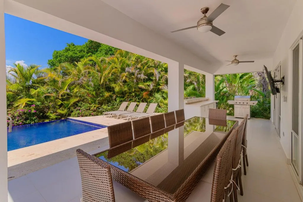 Luxury 6-Bedroom Villa for Sale in Sosúa | Gated Community | 1,354 m² Lot — Sosua, Dominican Republic