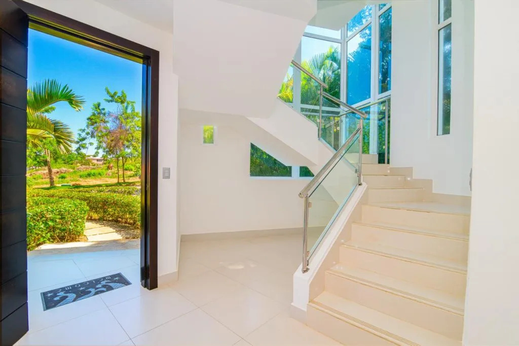 Luxury 6-Bedroom Villa for Sale in Sosúa | Gated Community | 1,354 m² Lot — Sosua, Dominican Republic