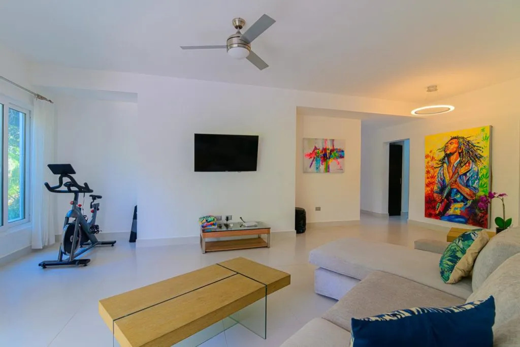 Luxury 6-Bedroom Villa for Sale in Sosúa | Gated Community | 1,354 m² Lot — Sosua, Dominican Republic