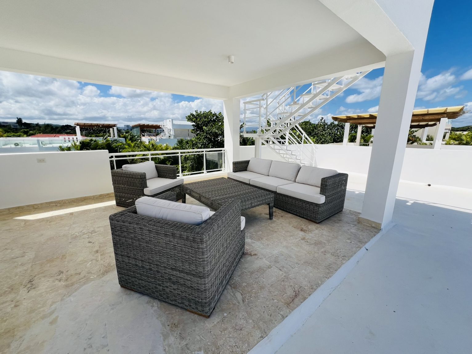 Modern Ocean View Villa with Rooftop Terrace+Pool — Sosua, Dominican Republic