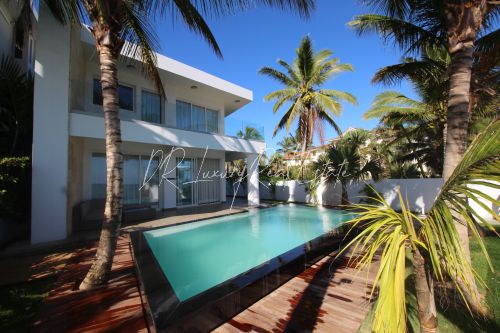 #0 Kite Beach House - Modern Beachfront Home