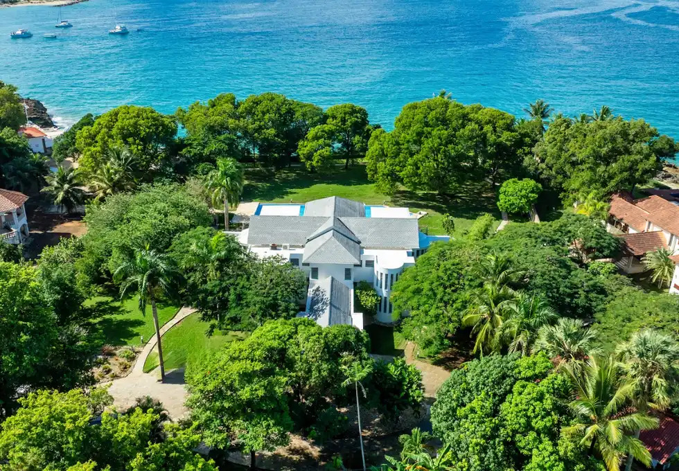 Oceanfront Villa for Sale in Sosua – Modern Elegance with Breathtaking Ocean Views — Sosua, Dominican Republic