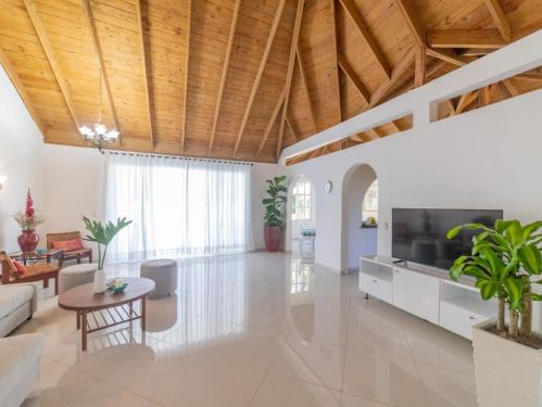 #6 Gorgeous villa in a popular gated beachfront community