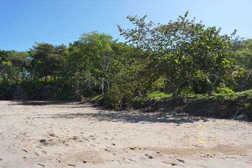 #6 Magnificent beachfront land with more than 230 meters semi-private beach in residential community 
